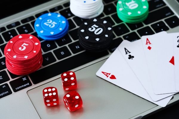 jdbgy Sportsbook မြန်မာ ဘောလုံးပွဲ Asian Handicap Betting ကစားနေသောမြင်ကွင်း